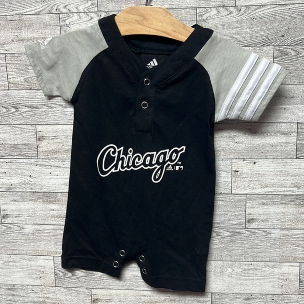 Baby‎ Chicago cubs romper